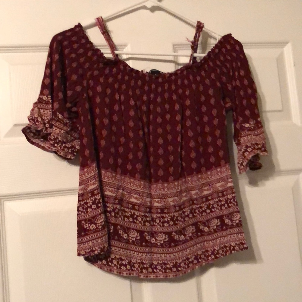 Printed maroon shirt off the shoulders Rue 21